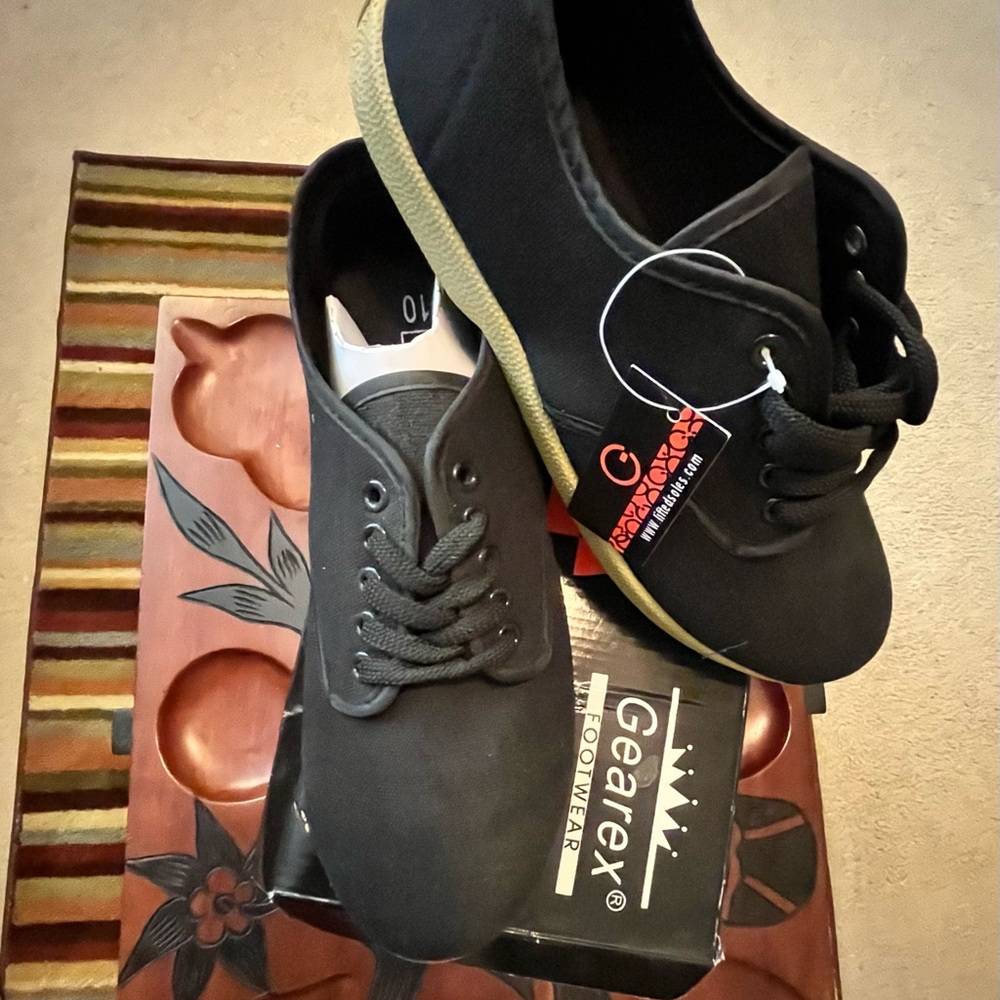 PM091422 Women’s Size 10 Gearex Dr. Woo Oxford